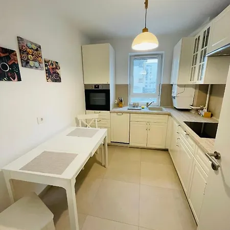 Andrei's Apartman *